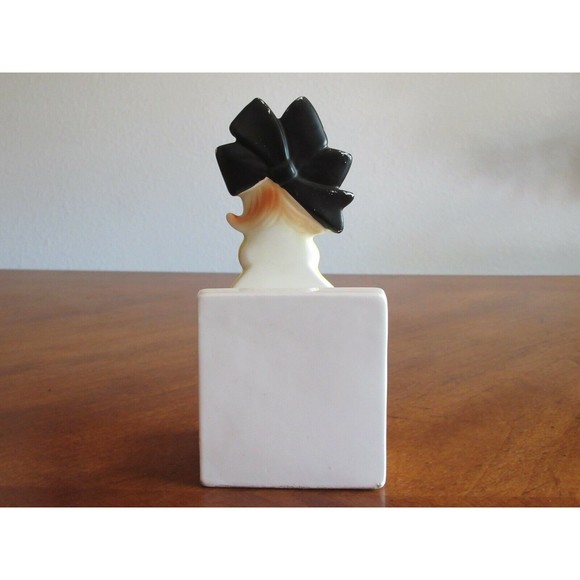 READ* Enesco Kitchen Prayer Girl Yellow Napkin Holder Salt Pepper Toothpick Vtg - Picture 3 of 12